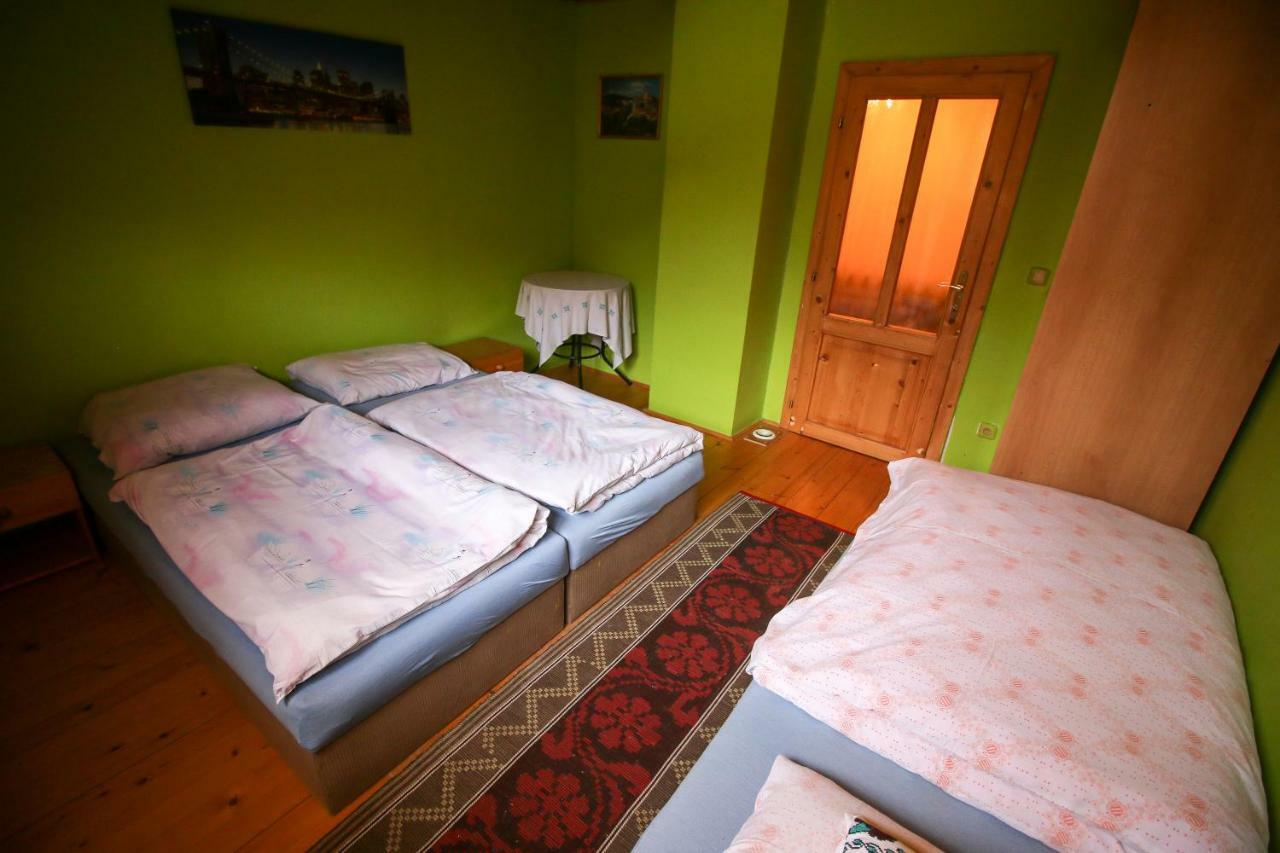 Penzion HACIENDA Liptovská Osada Exterior foto