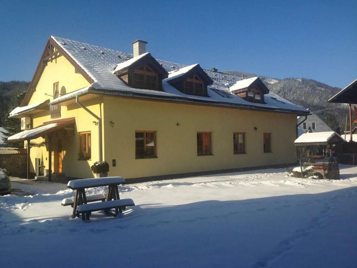 Penzion HACIENDA Liptovská Osada Exterior foto