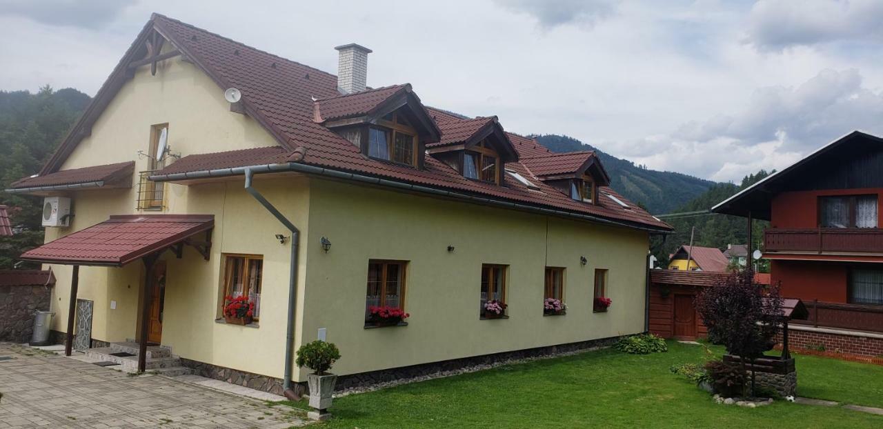 Penzion HACIENDA Liptovská Osada Exterior foto