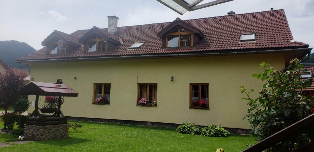 Penzion HACIENDA Liptovská Osada Exterior foto